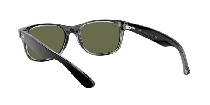 Ray-Ban New Wayfarer RB2132 6052